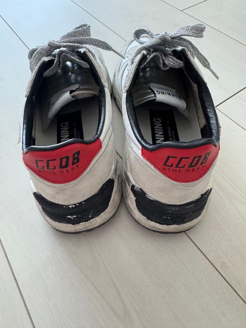 美品！GOLDEN  スニーカー