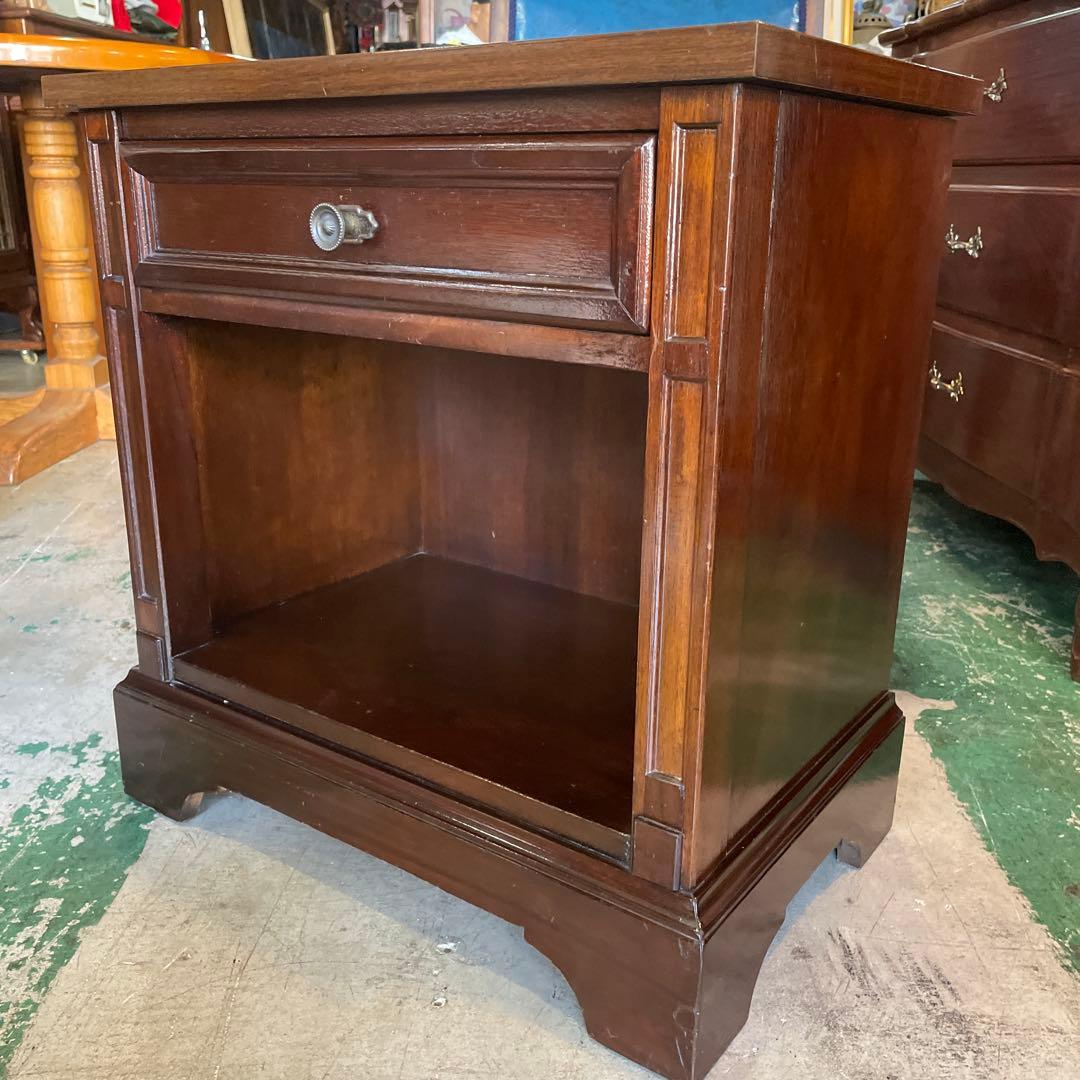 値下げ‼︎ アメリカン・ヴィンテージ・ナイトテーブル