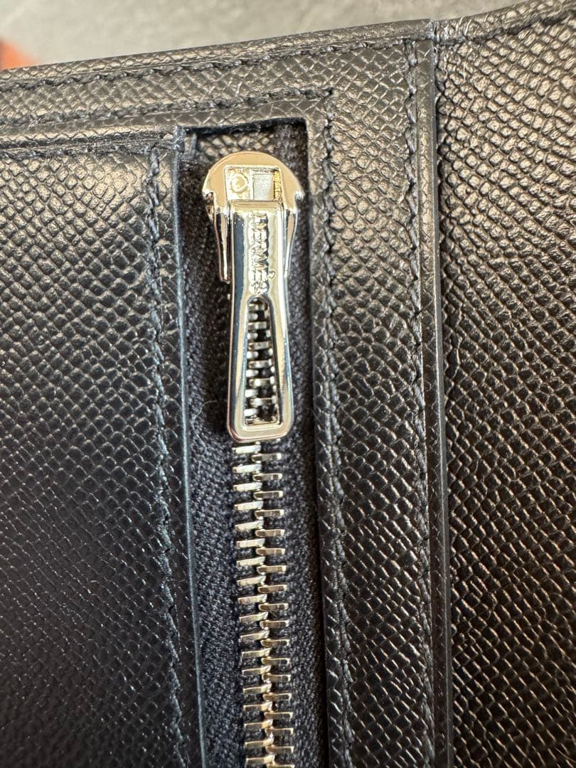 定価以下【新品/未使用】HERMES べアンコンパクト モノクローム (K刻印)