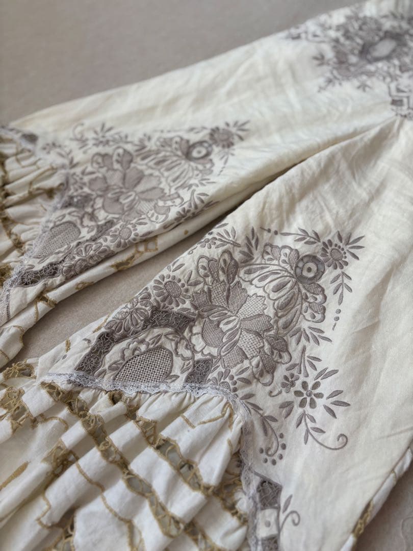 【ゆうりん】アイボリー リメイク フレアパンツ ビンテージクロス レース