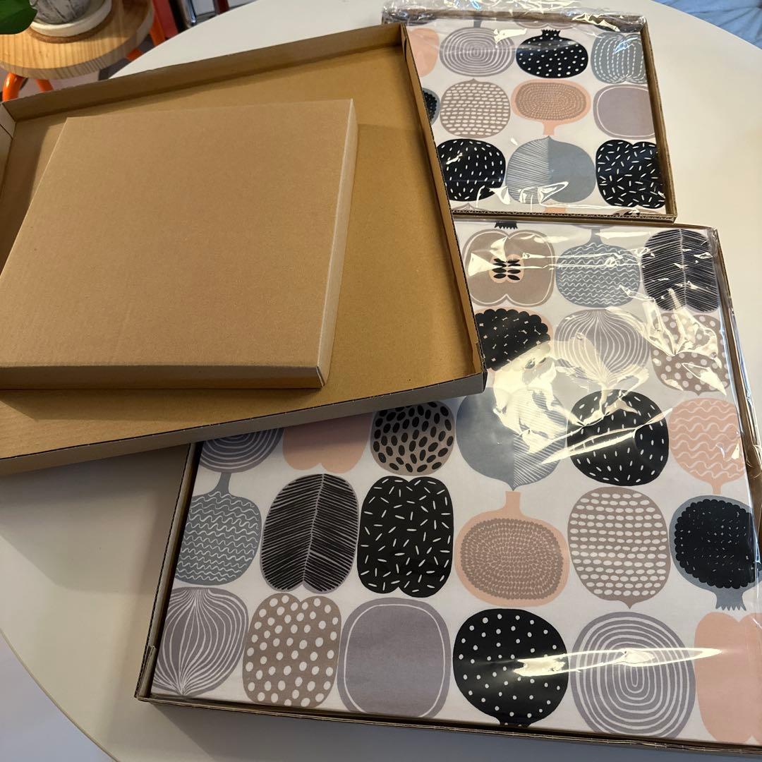 マリメッコ　Kompotti ファブリックボード　２個セット