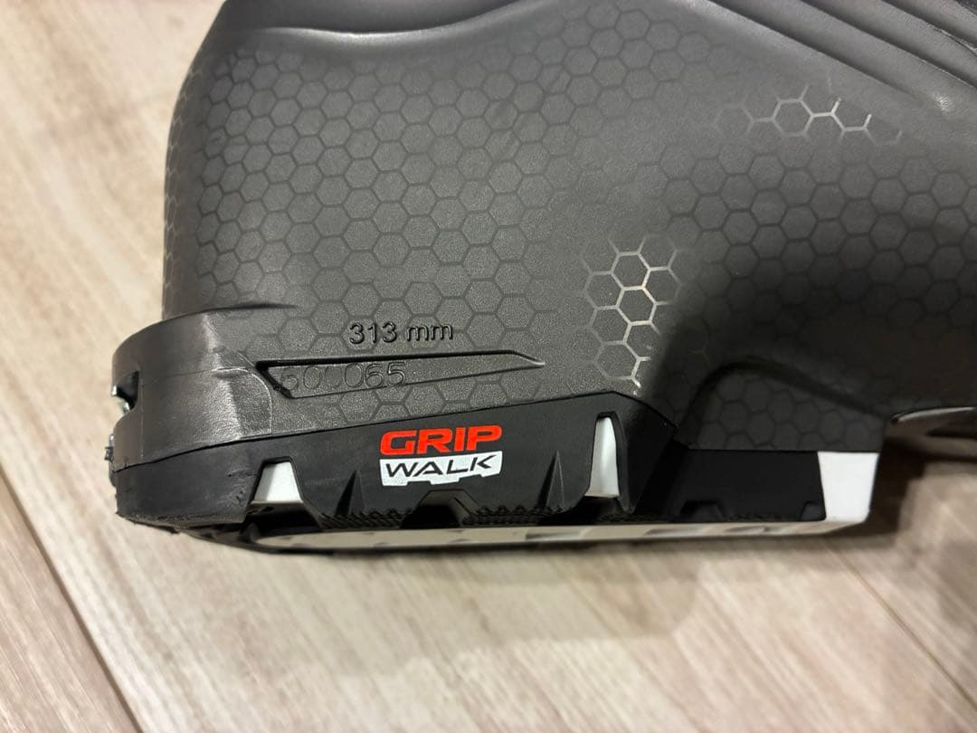 HEADスキーブーツ　21-22 KORE1 27.5cm