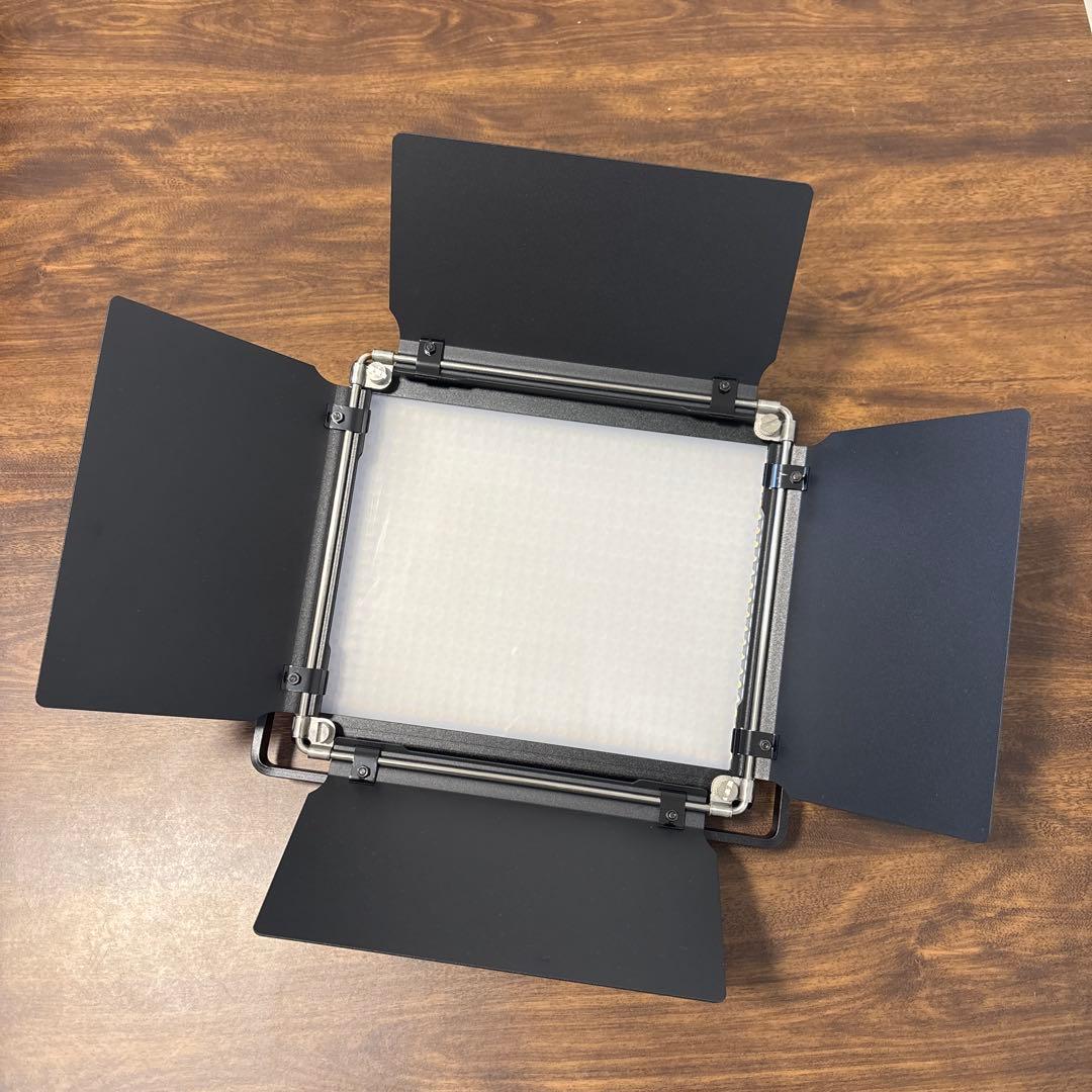 NEEWER 660 LEDビデオライトパネル