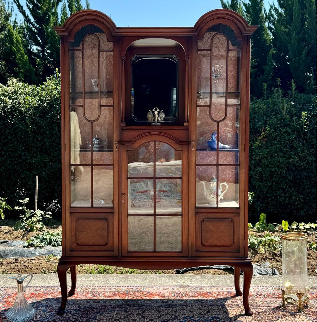 英国クラシック 高級ガラスキャビネット 美品 アンティーク調　西洋家具 飾り棚