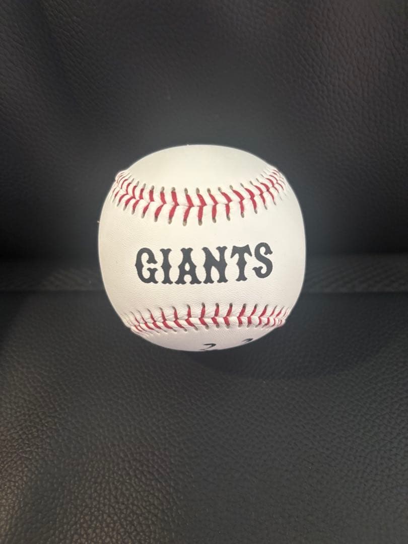 巨人　岡本和真選手　直筆サイン入りボール　投げ入れ　2025年4月下旬