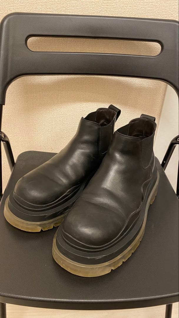 m　Bottega Veneta ザ・タイヤ チェルシーブーツ　サイズ42