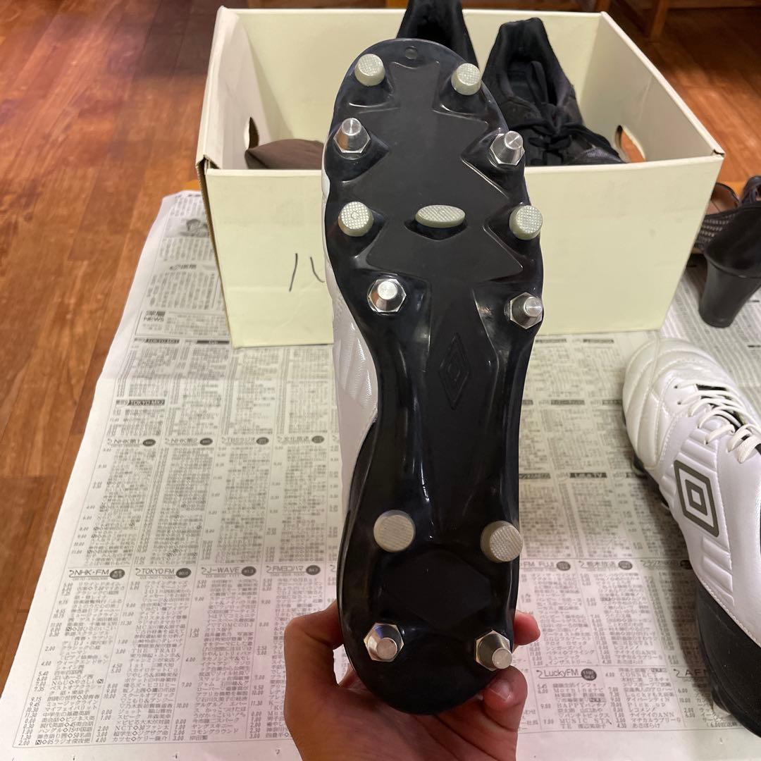 Umbro サッカーシューズ ホワイト/ブラック