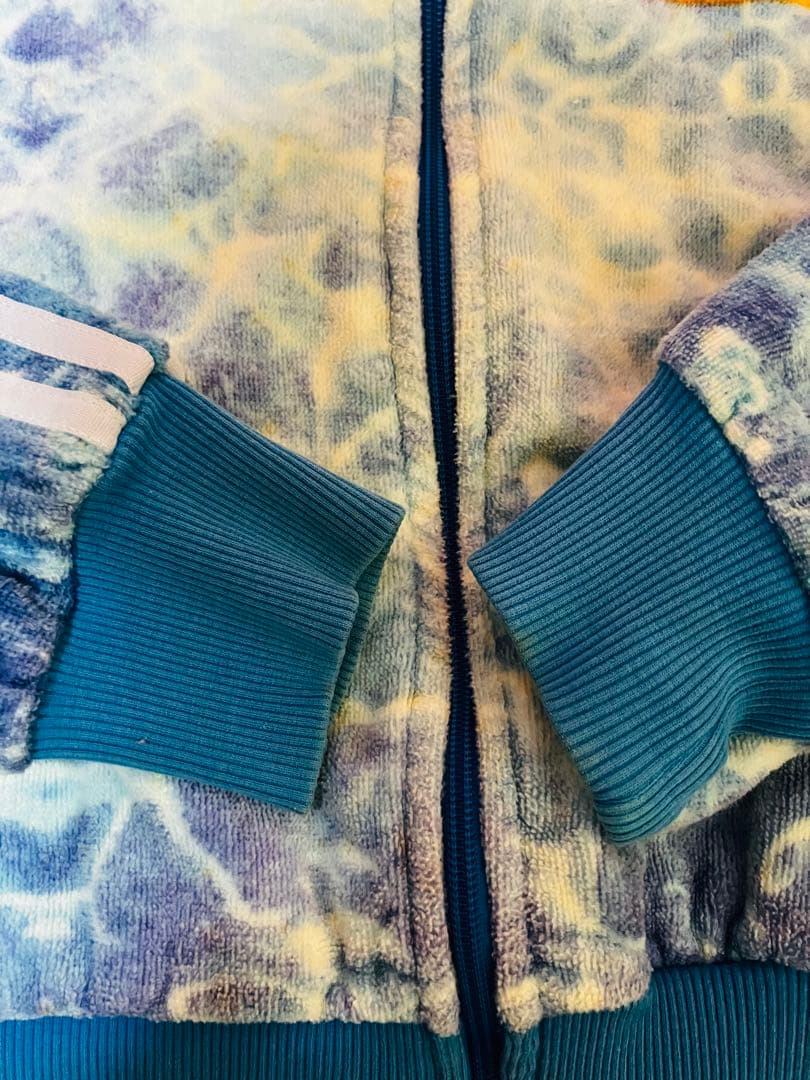 アディダス　カレンダーガール　トラックジャケット