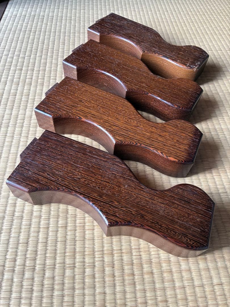 無垢材・鉄刀木（タガヤサン）の座卓