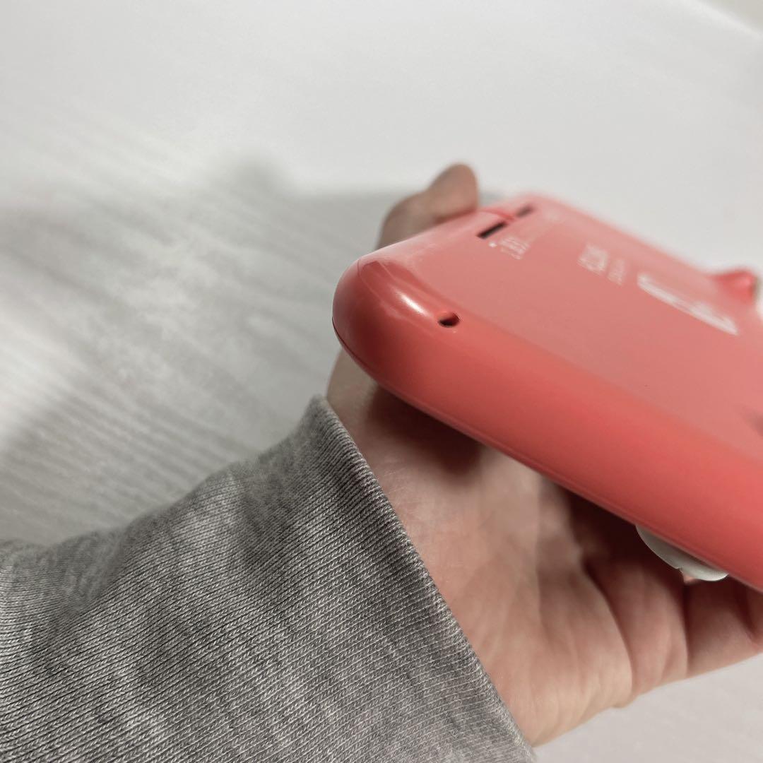 任天堂 SwitchLight 本体 充電器付き