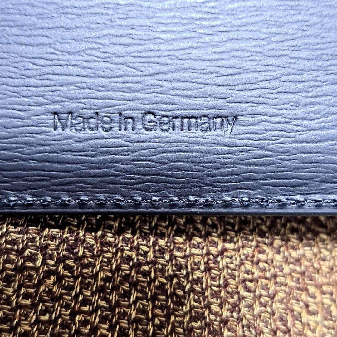 【美品】MONTBLANCモンブラン二つ折財布