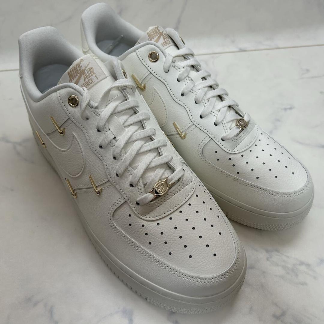 WOMEN’S AIR FORCE １ ’07 LX