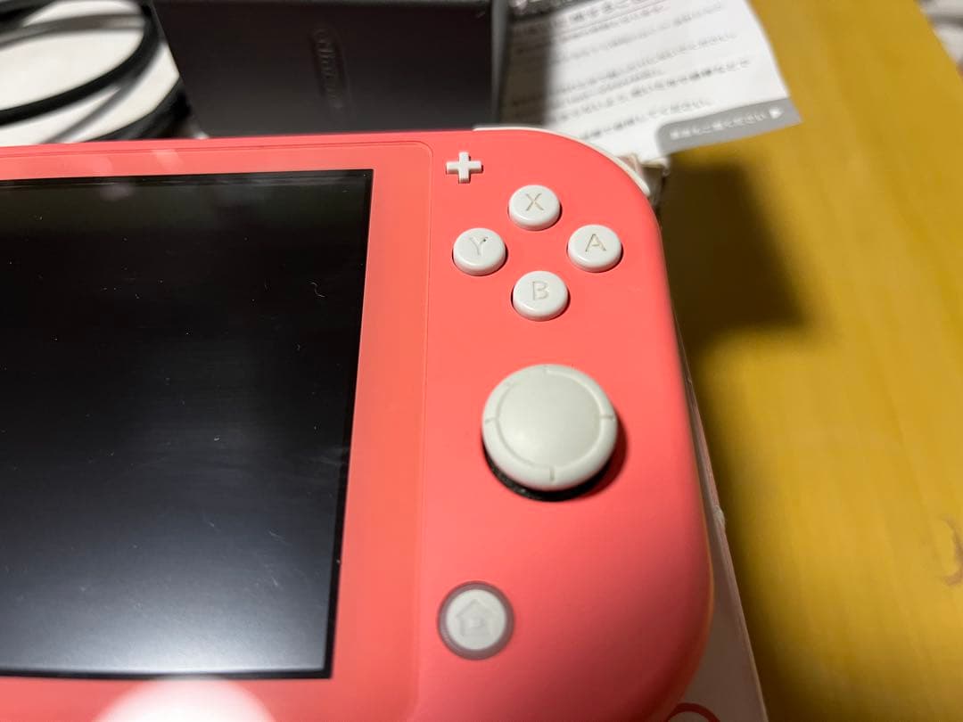 Nintendo Switch Lite コーラル　任天堂　スイッチライト