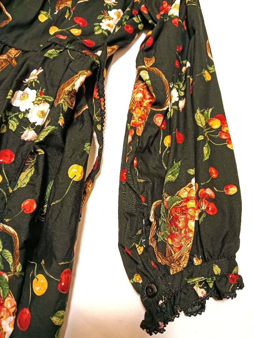 ピンクハウス　野ばらとチェリープリントミディワンピース