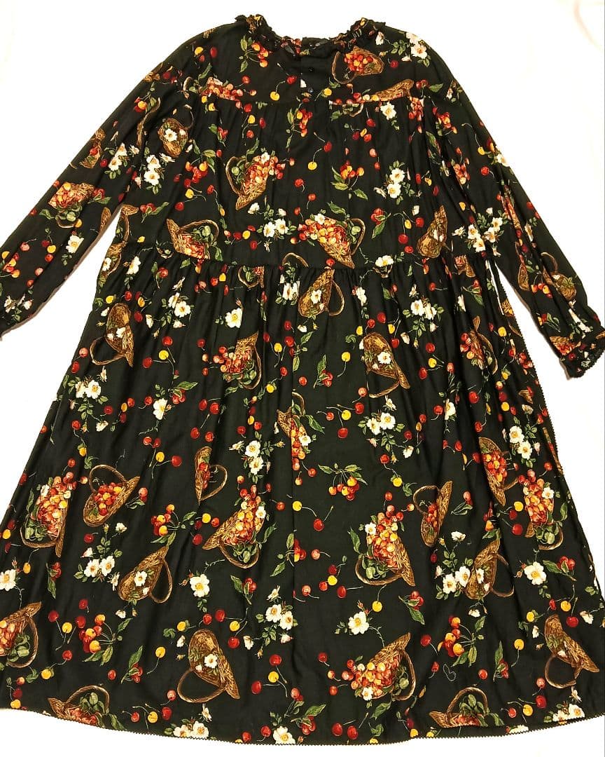 ピンクハウス　野ばらとチェリープリントミディワンピース