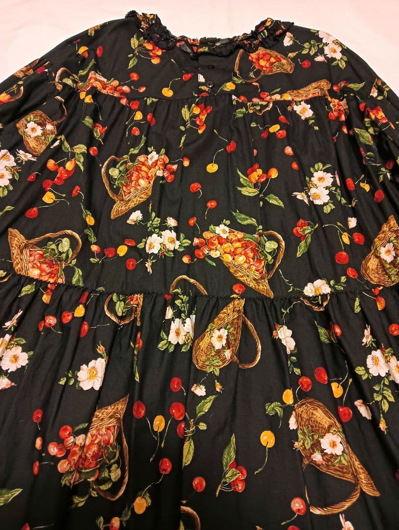 ピンクハウス　野ばらとチェリープリントミディワンピース