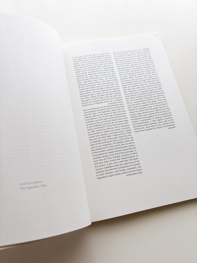 洋書 Mies van der Rohe: Vila Tugendhat Brno