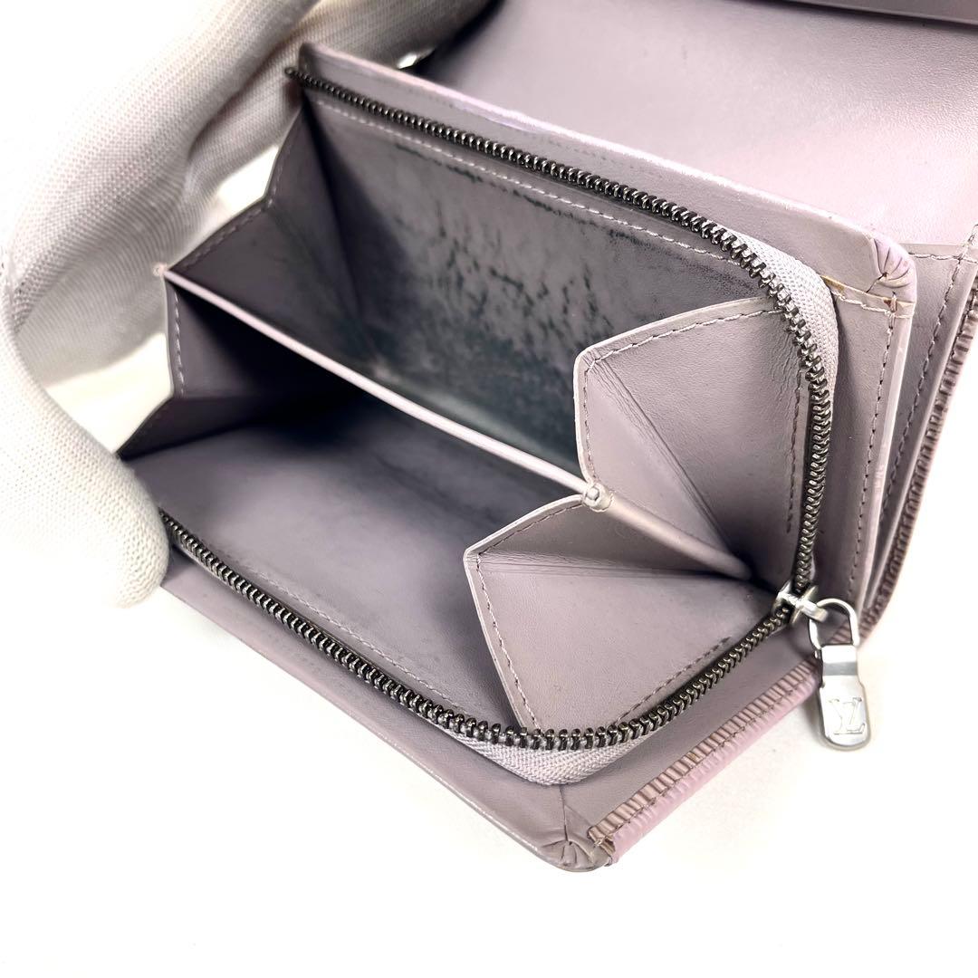 ルイヴィトン　折り財布　エピ　ポルトモネビエトレゾール　Ｌ字ファスナー　レザー