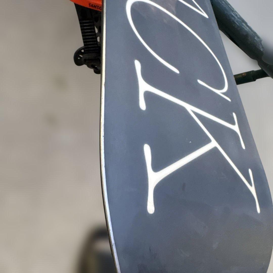 MOSS TOTO BLACKスノーボード、FLUXバインディングセット