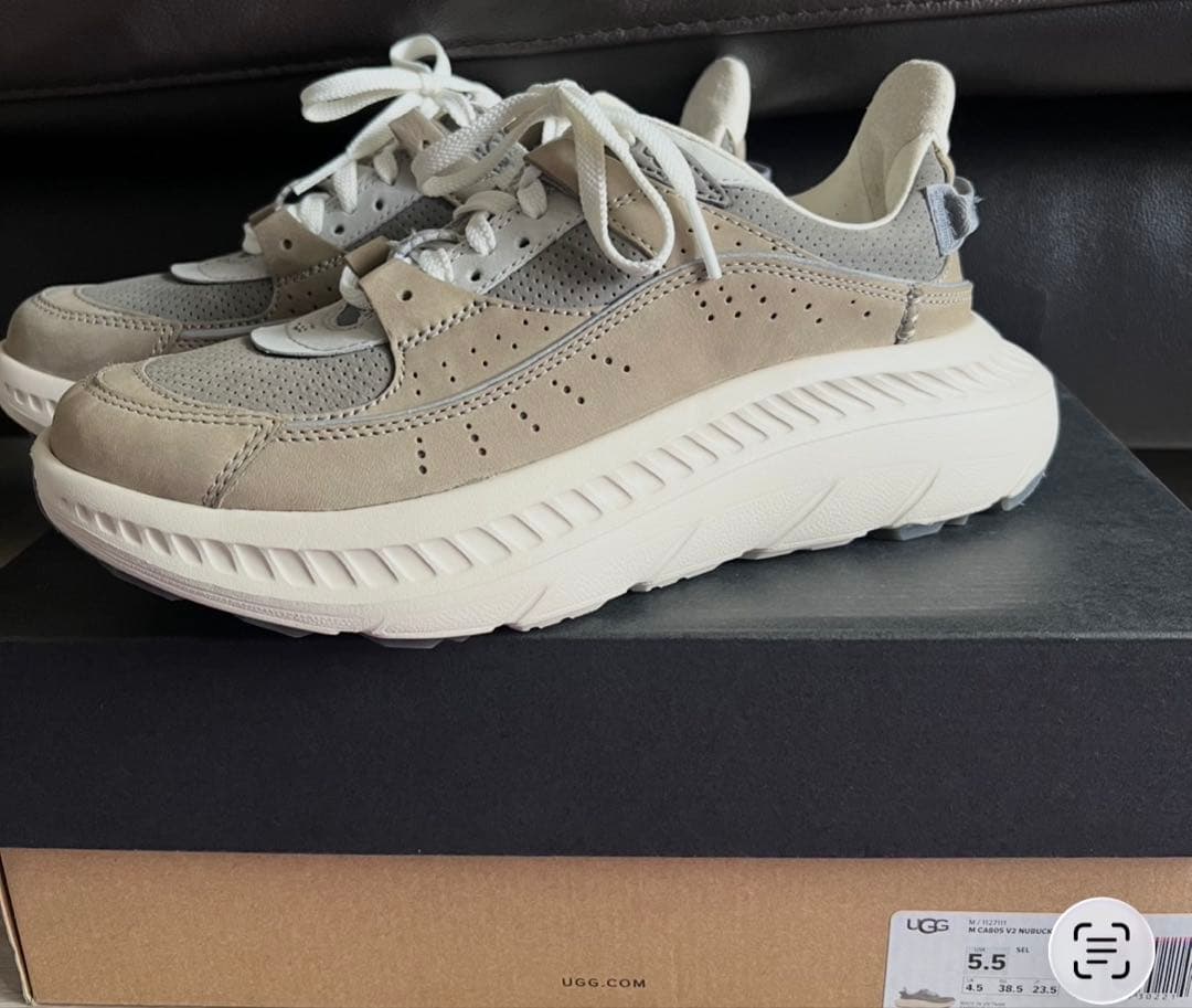 鈴木様♡専用UGG NUBUCXダッドスニーカー 23.5cm 新品