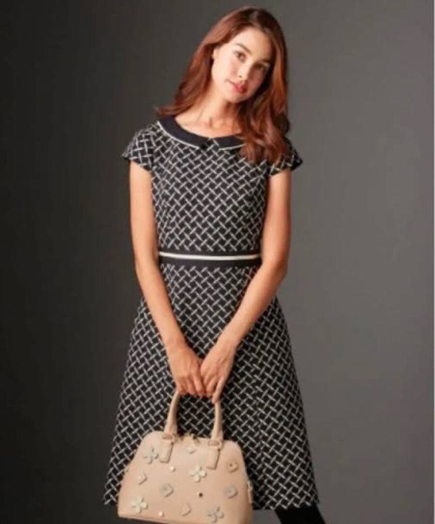 【お値下げ!】TOCCA 新品膝丈エンブロイダリーワンピース