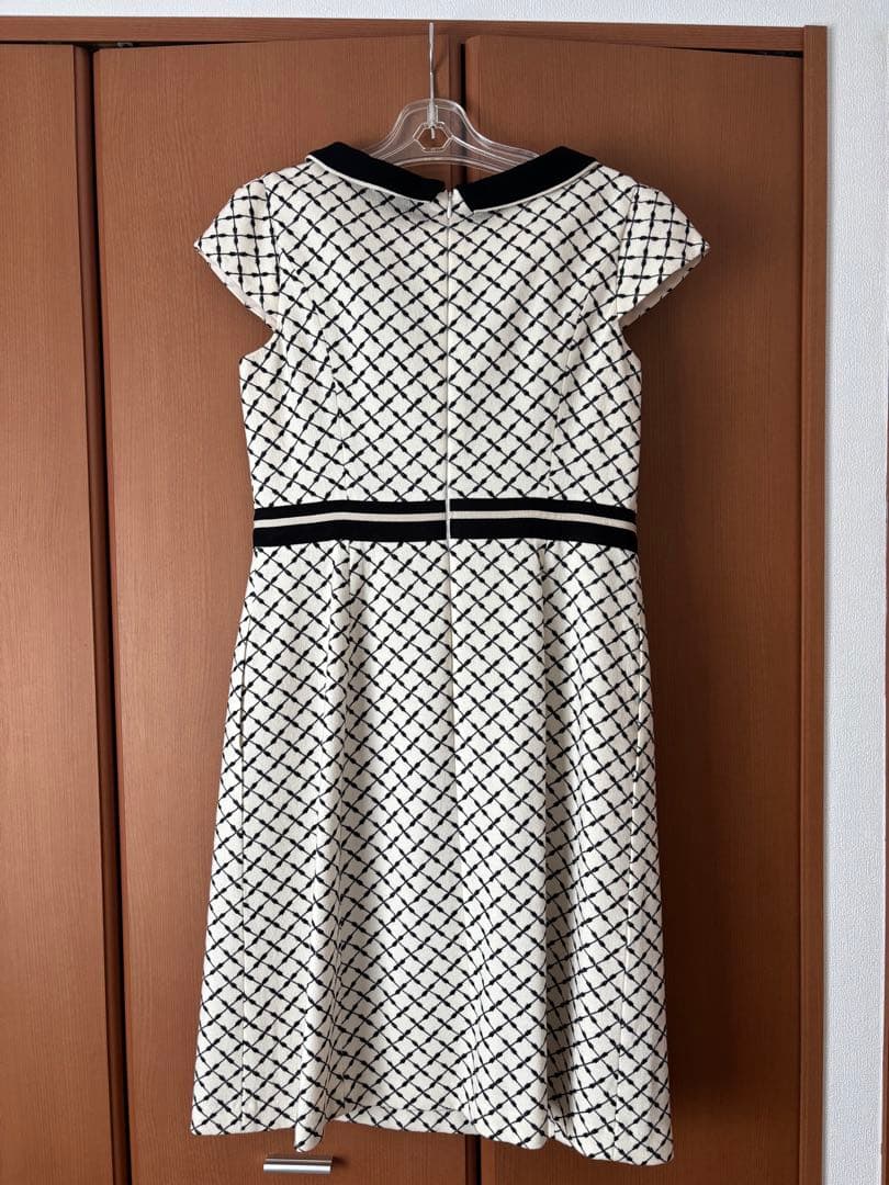 【お値下げ!】TOCCA 新品膝丈エンブロイダリーワンピース