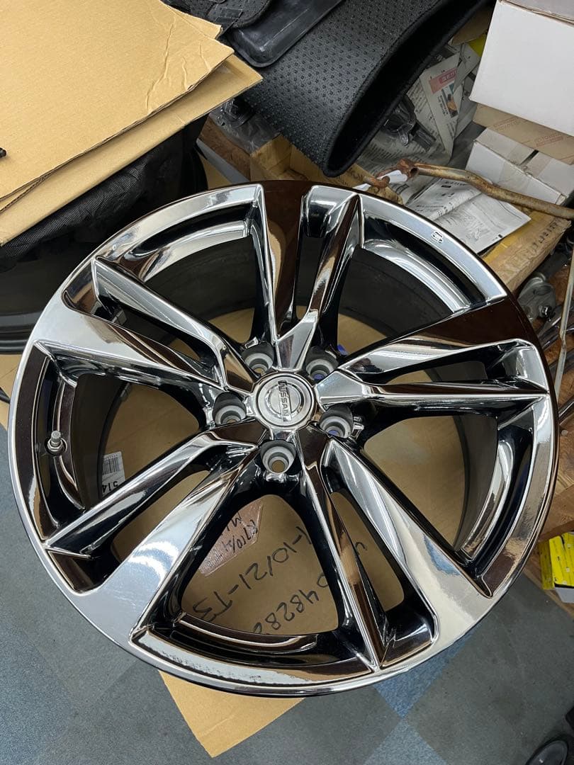 日産　純正　スカイライン　RV37 400R 19 4本　空気圧センサー付き