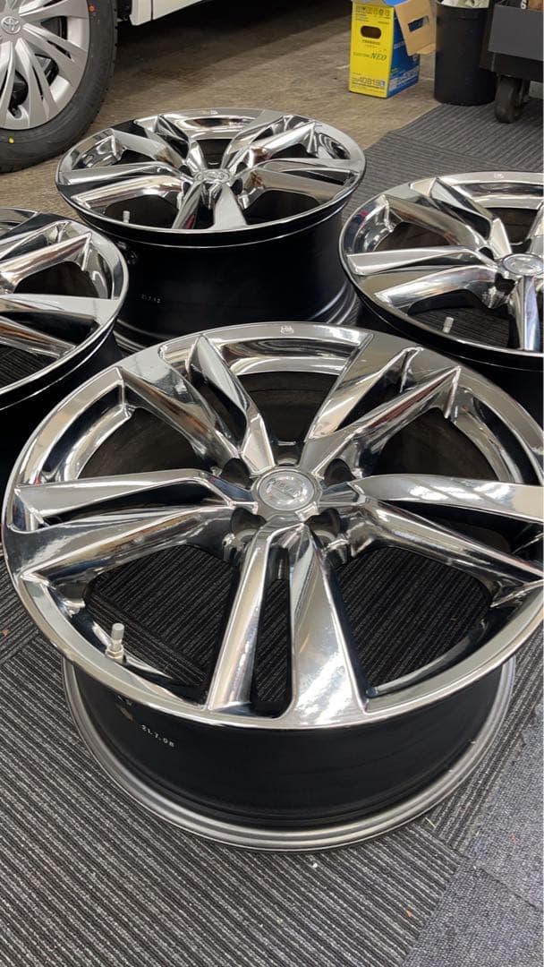 日産　純正　スカイライン　RV37 400R 19 4本　空気圧センサー付き