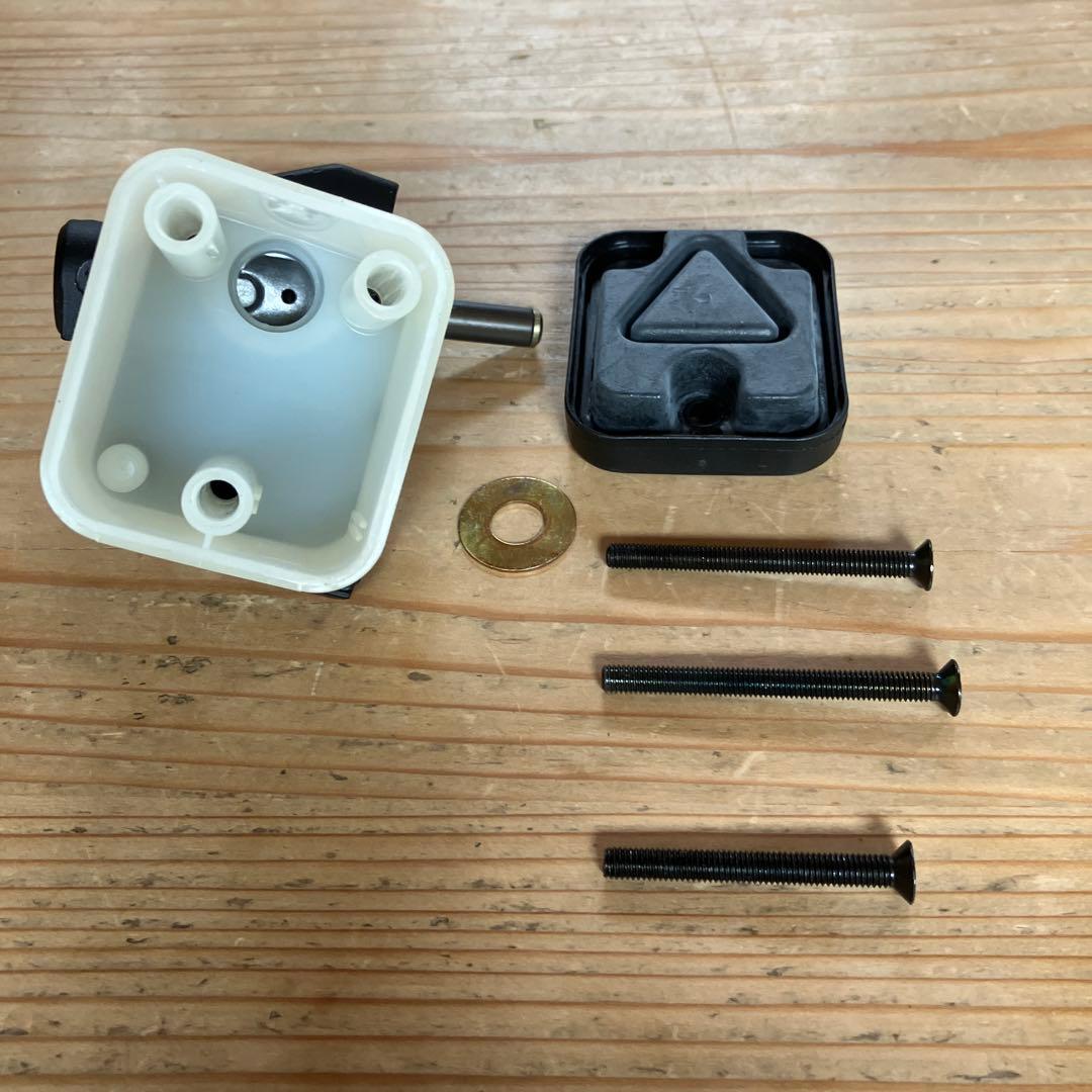  純正フロントブレーキマスターシリンダー