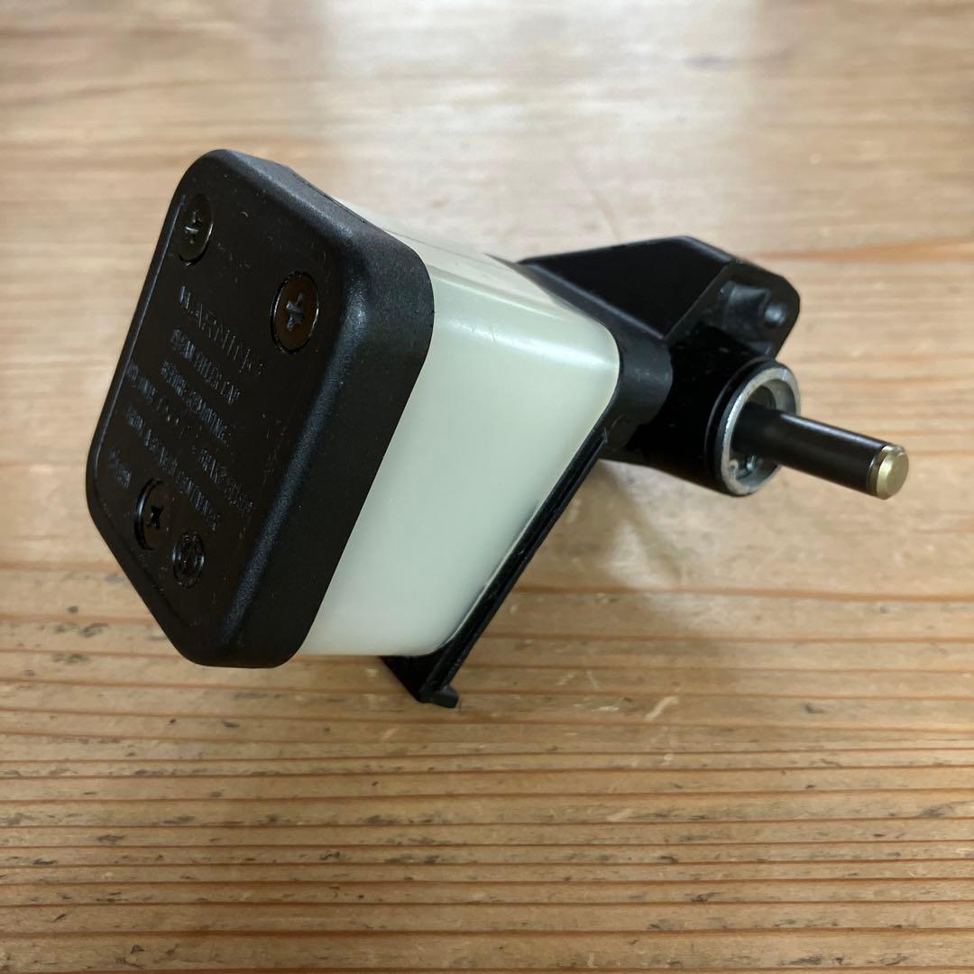  純正フロントブレーキマスターシリンダー