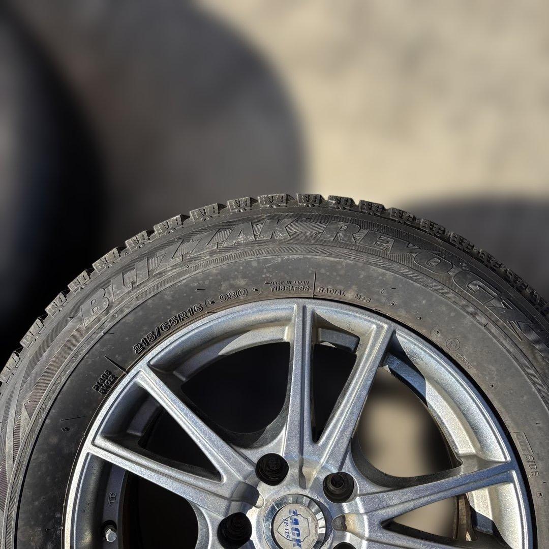 BRIDGESTONE スタッドレスタイヤ　16インチ215/65R16