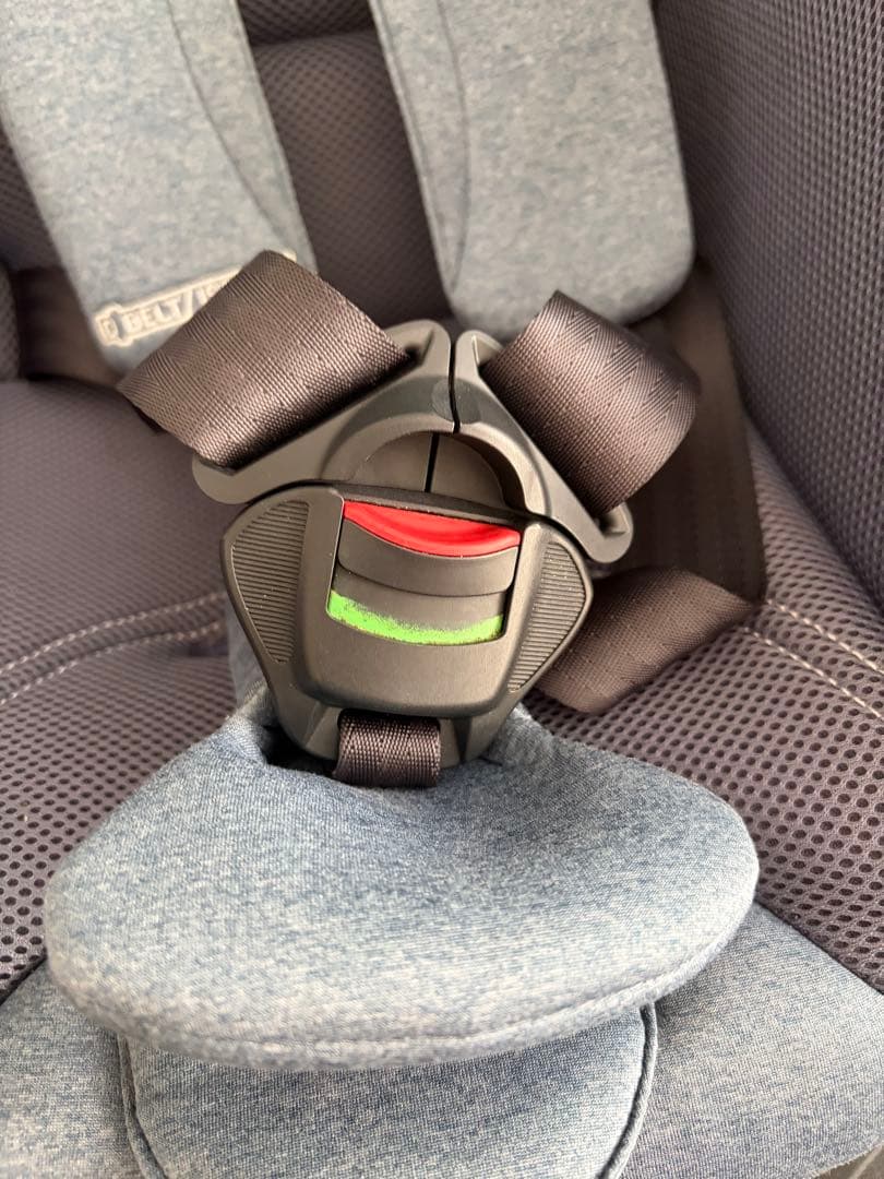 アップリカ　アプリカ　クルリラ　AD チャイルドシート