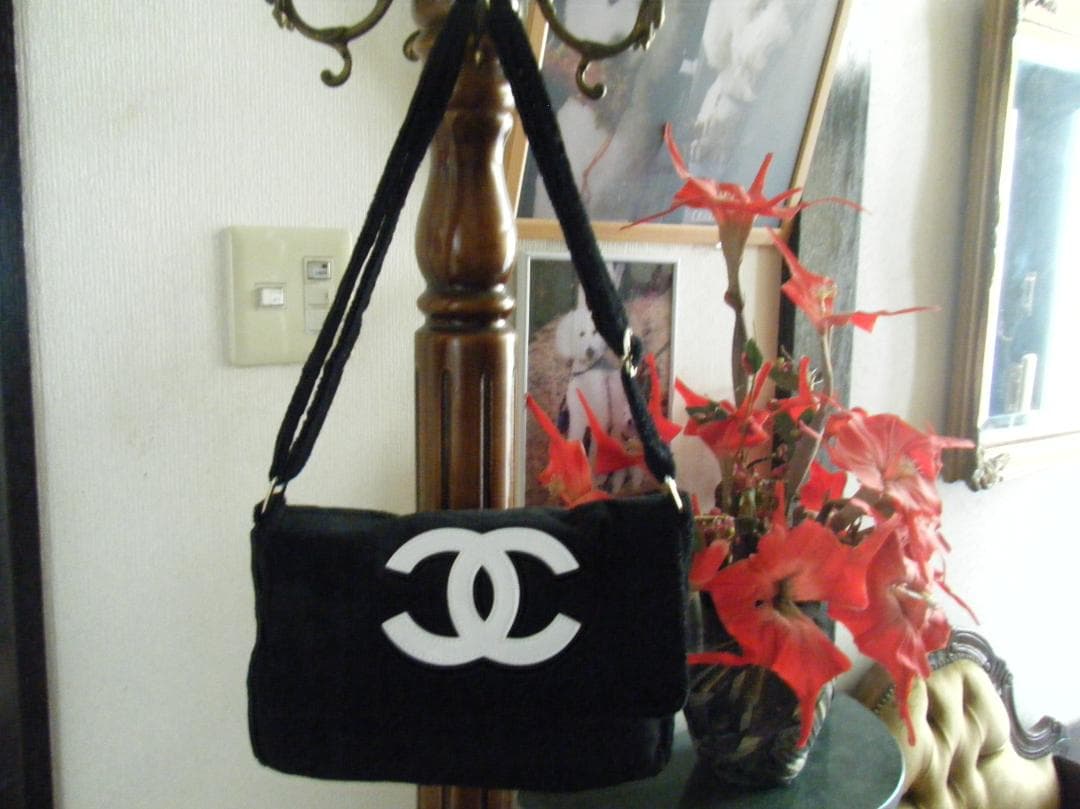 シャネル　ノベルティショルダーバック