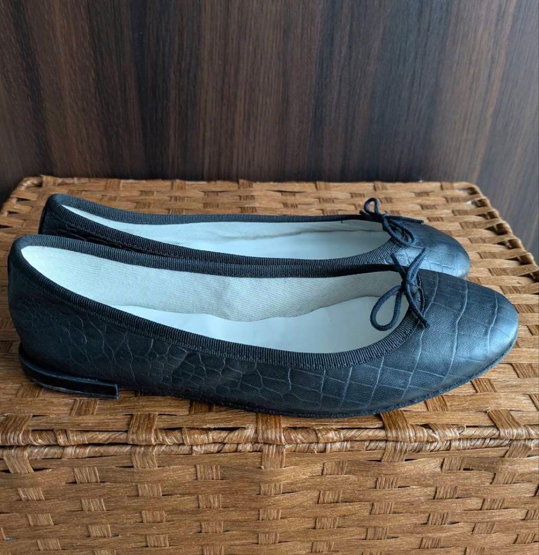 【美品】repetto レペット サンドリオン フラットシューズ 黒 39　型押