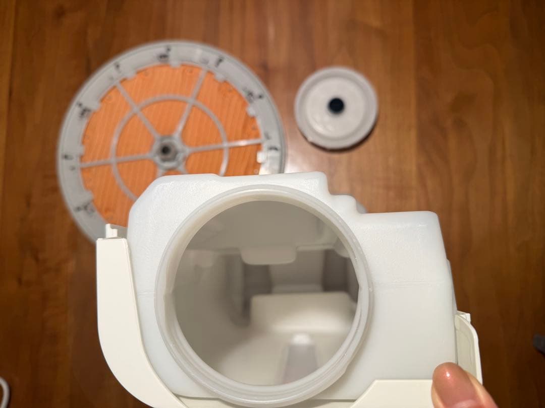 美品 ダイキン加湿空気清浄機　加湿ストリーマ空気清浄機　MCK70VKS-W