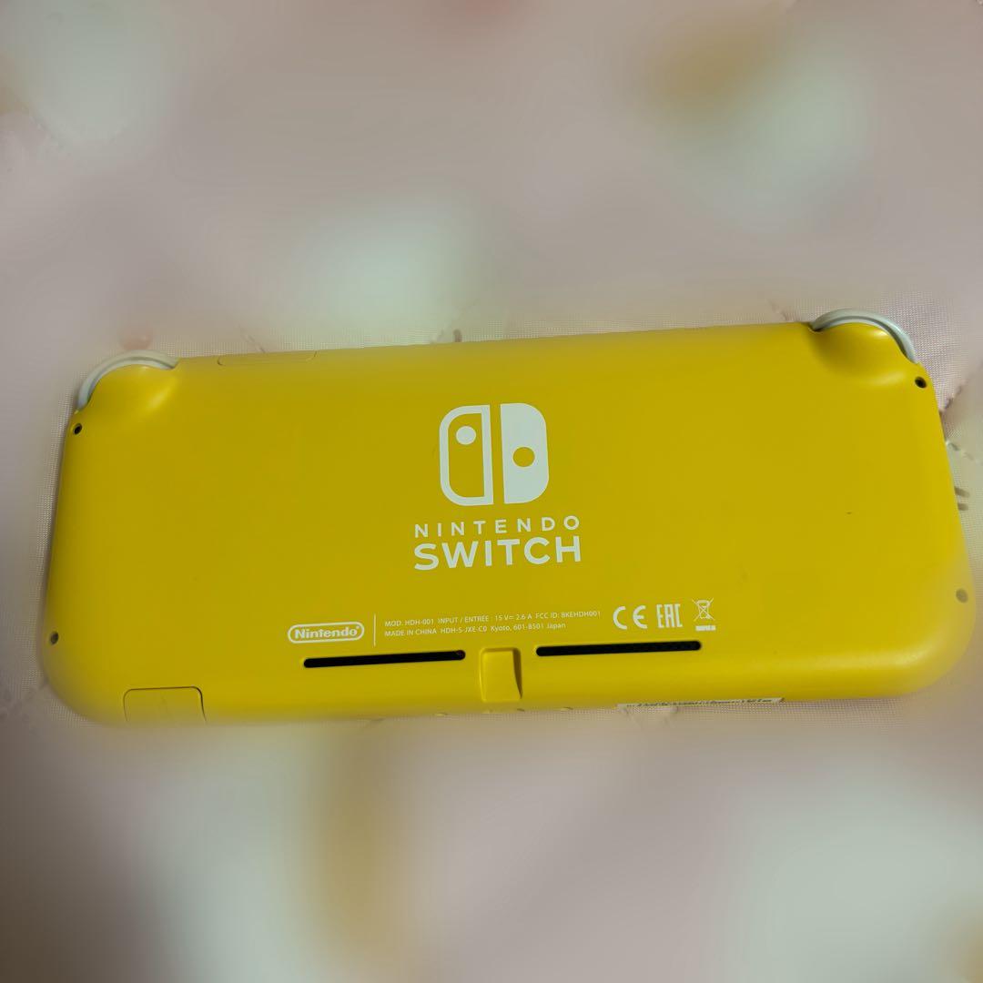 Nintendo Switch Lite イエロー ヒビあり