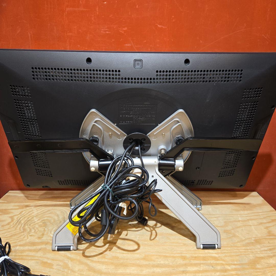 【C】Wacom 液晶タブレット Cintiq 22HD DTK-2200