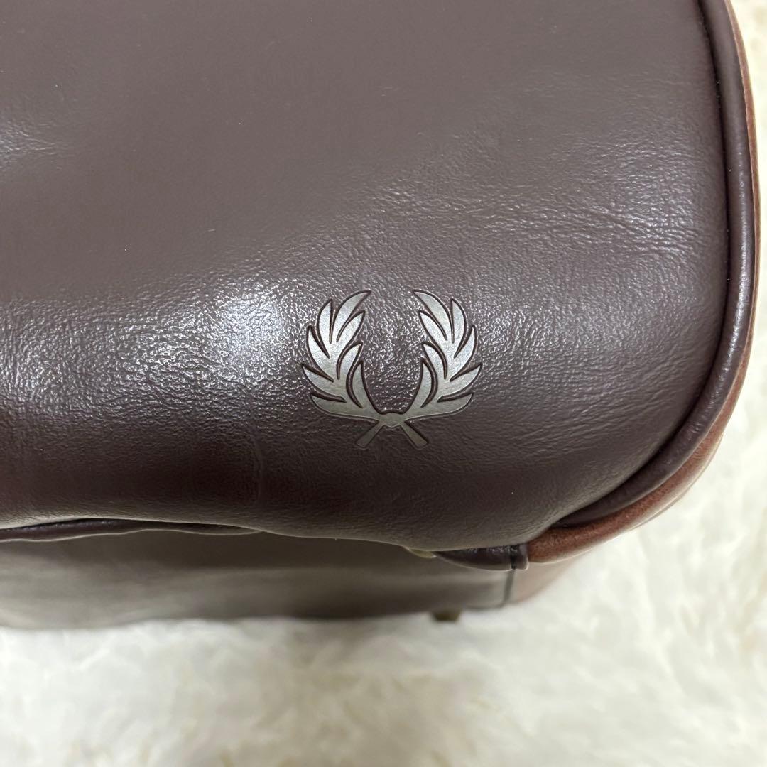 【美品】フレッドペリー ボストンバッグ オールレザー 月桂冠