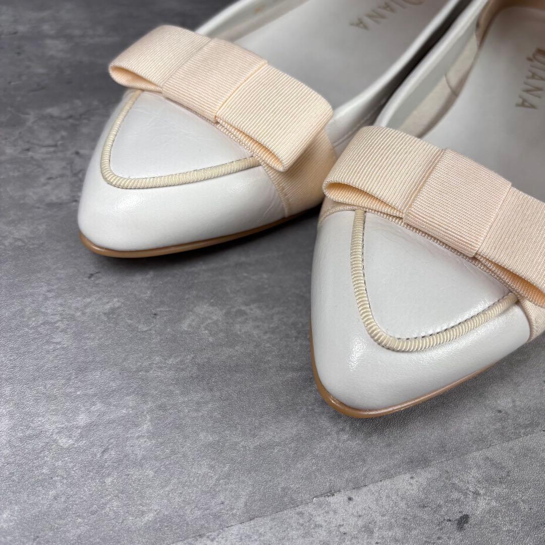 【新品】DIANA ダイアナ　オペラシューズ　リボン　レザー　ポインテッド 白