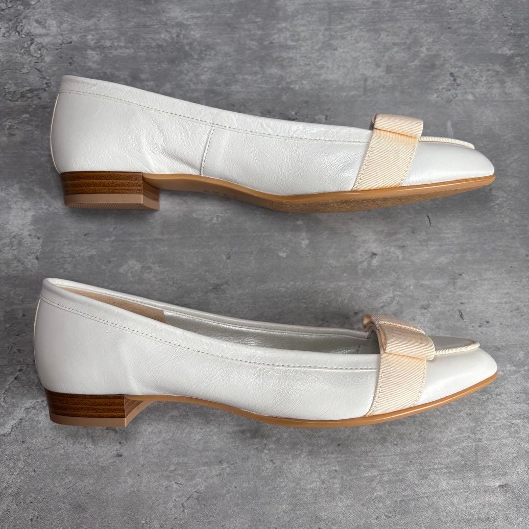 【新品】DIANA ダイアナ　オペラシューズ　リボン　レザー　ポインテッド 白