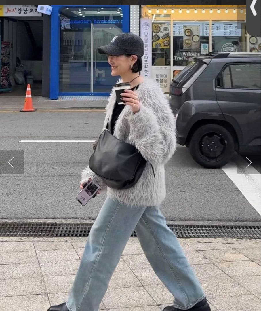 SNS話題❣️イアパピヨネスワローマチショルダーバッグブラック旅行大容量軽量本革