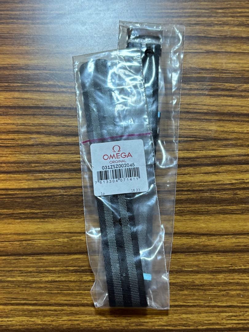 【新品未使用】OMEGA NATO 純正ブラック&グレー　ストライプ20mm