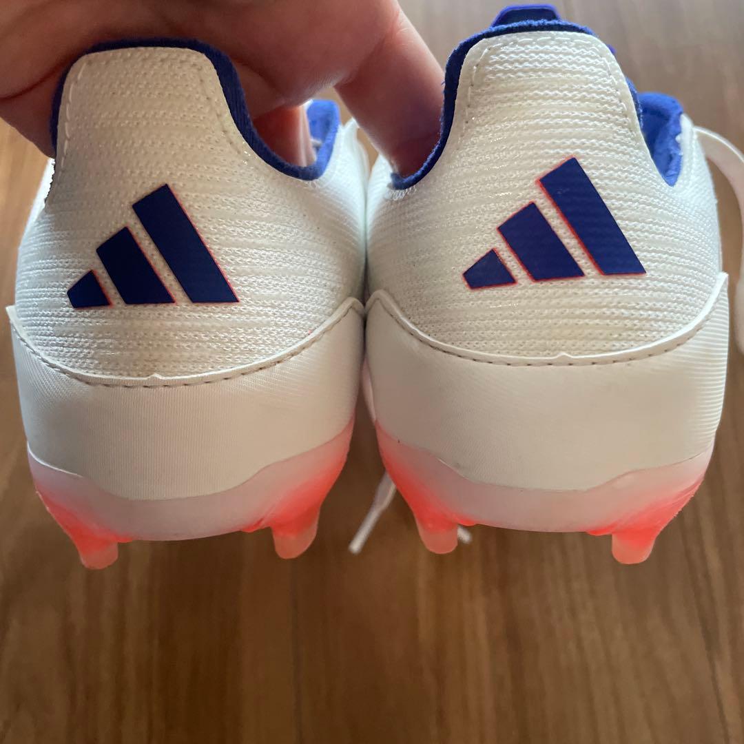 adidas サッカースパイクHGAG