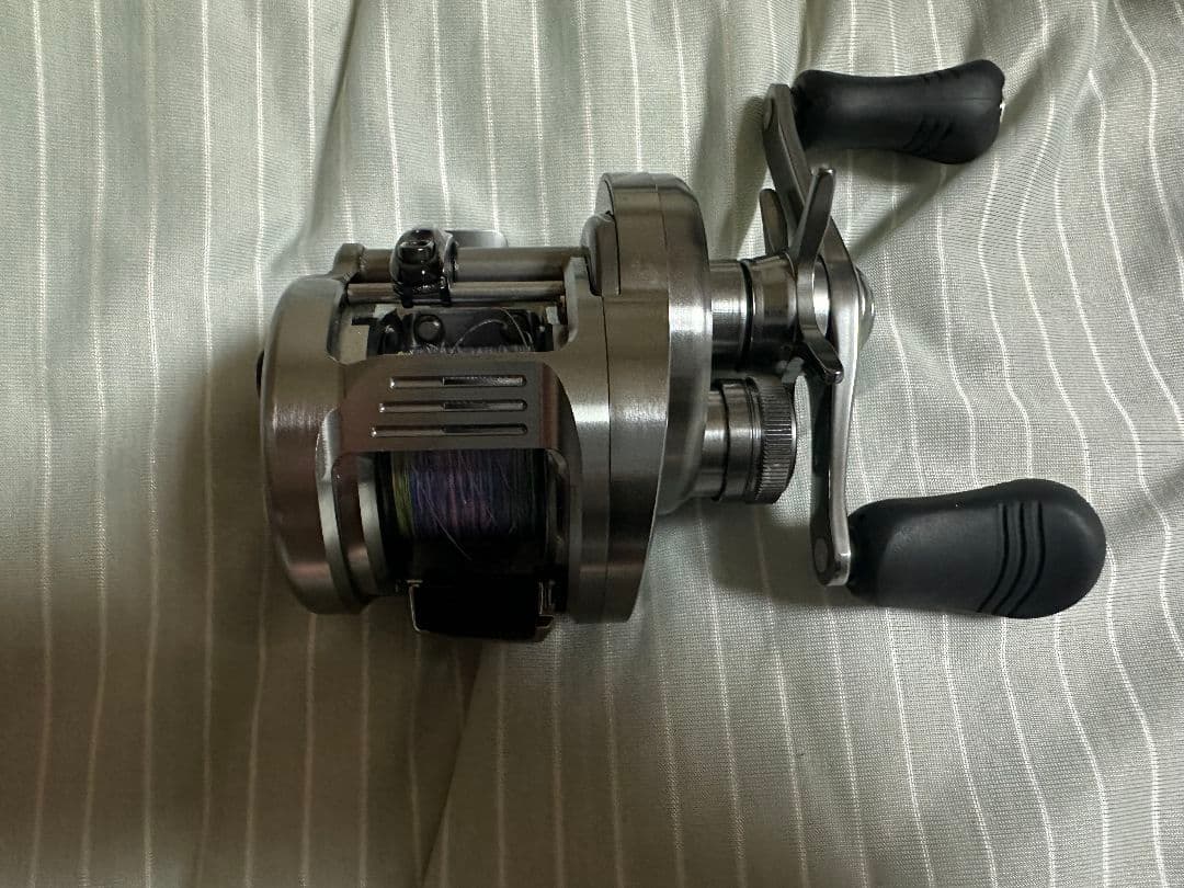リール SHIMANO CALCUTTA CONQUEST DC 200HG