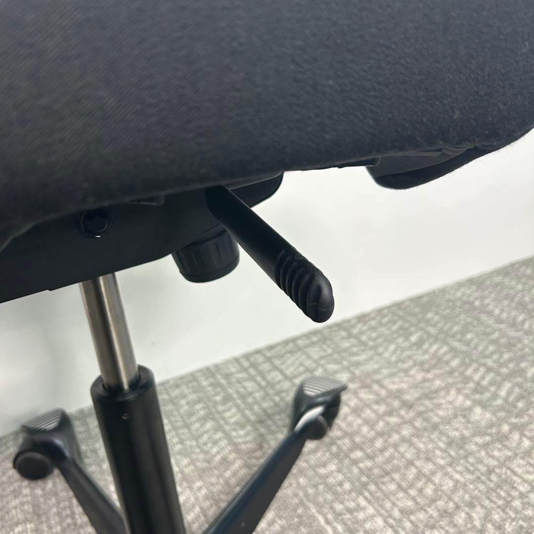 【B】オフィスチェア HAG Capisco ホーグ カピスコ 布張 　ブラック