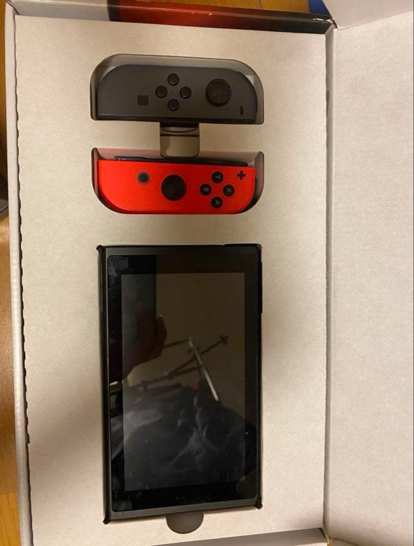 Nintendo Switch 本体　箱付き　カセット付き