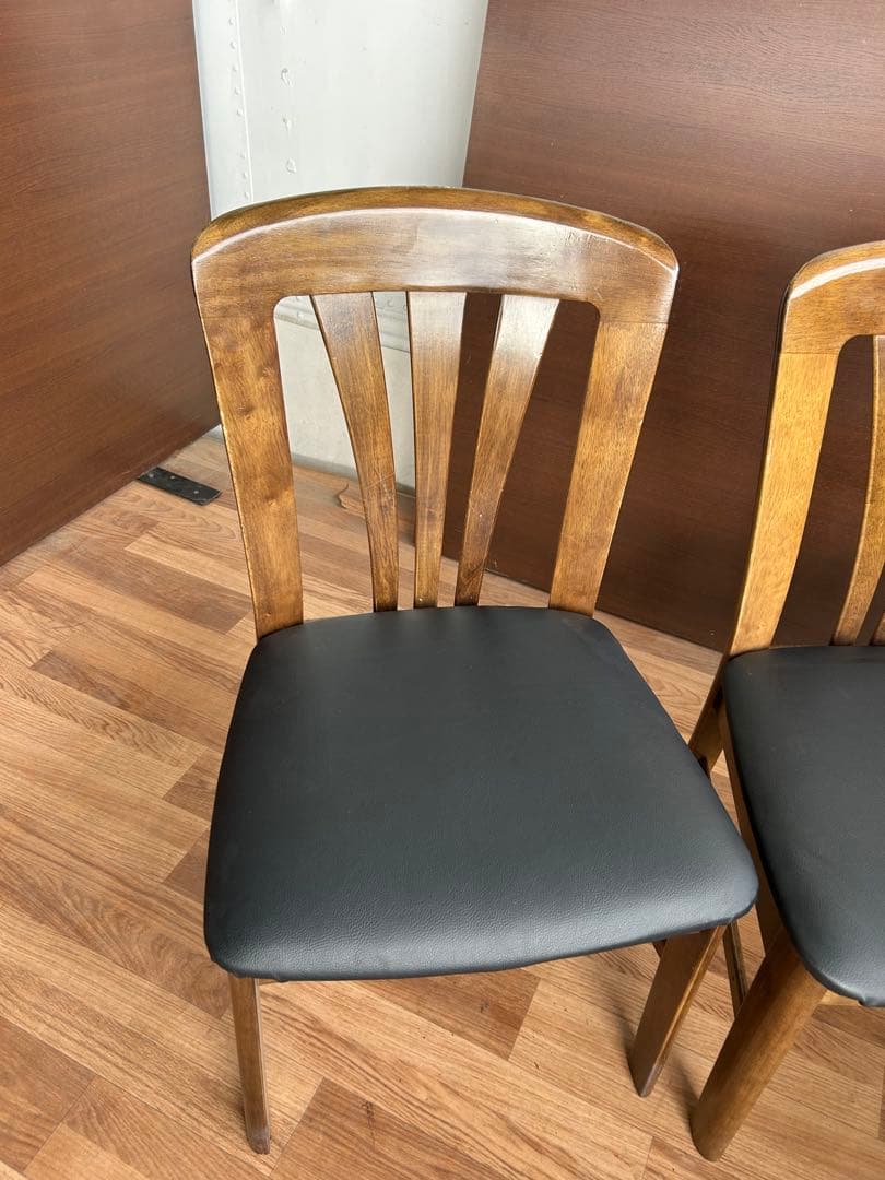 651 カリモク ダイニングチェア　2脚セット　木製 椅子 シェル型チェア 黒