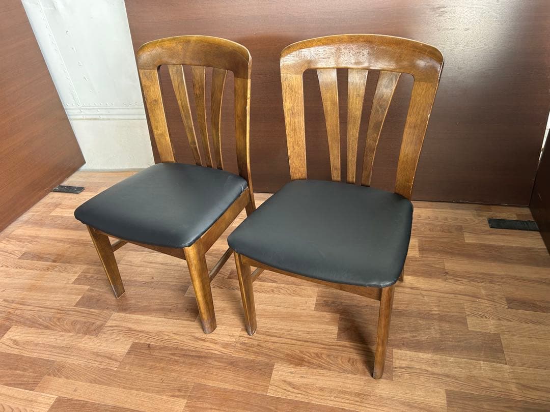 651 カリモク ダイニングチェア　2脚セット　木製 椅子 シェル型チェア 黒