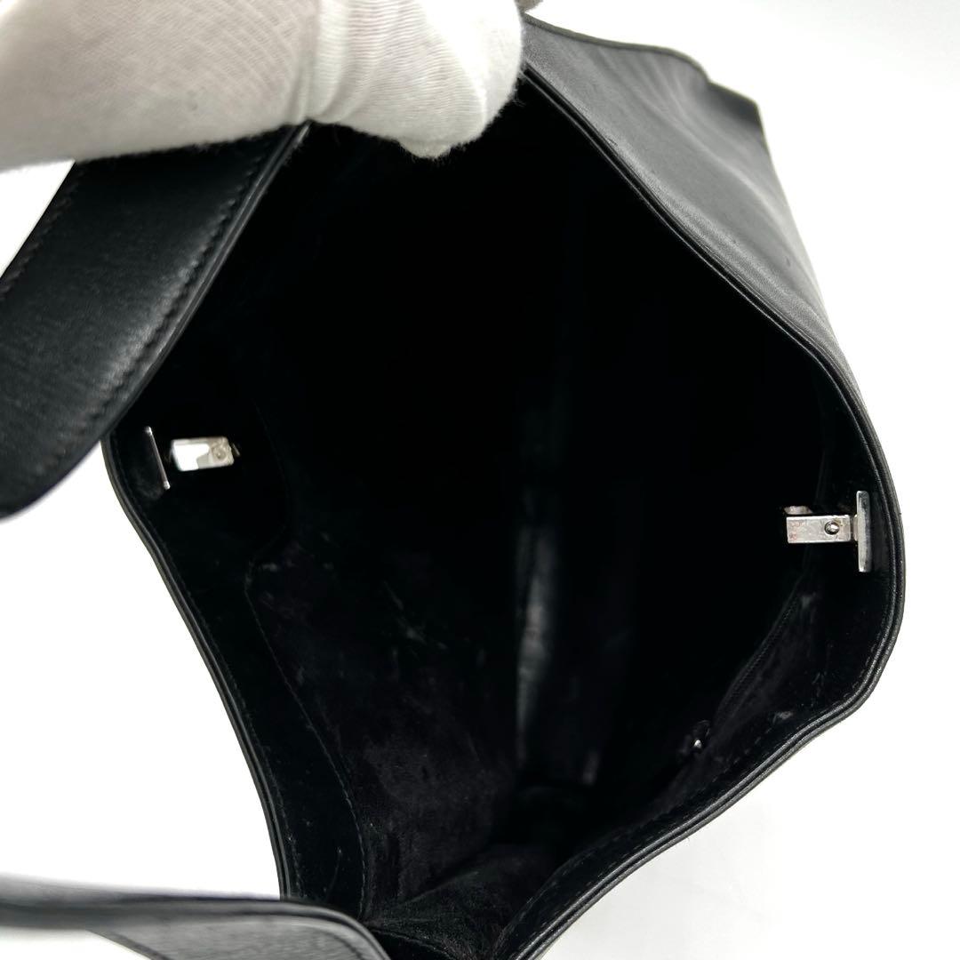 【美品】グッチ ワンショルダー バッグ 南京錠 シルバー金具 レザー 黒