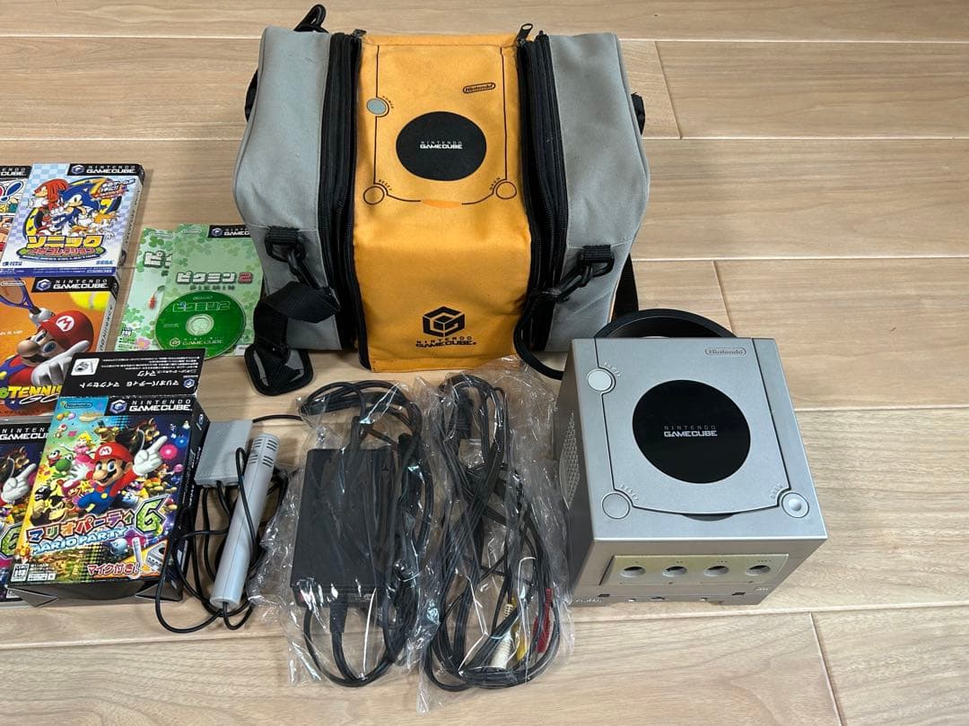 ニンテンドー　GAMECUBE ゲームキューブ 本体　ソフト　コントローラー付き